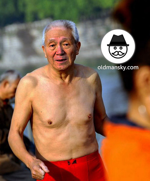 White hair old man wore a red underwear went swimming by the river_04